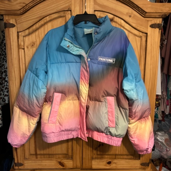 Forever 21x Pantone Tye Dye Puffer Jacket. - Picture 1 of 4